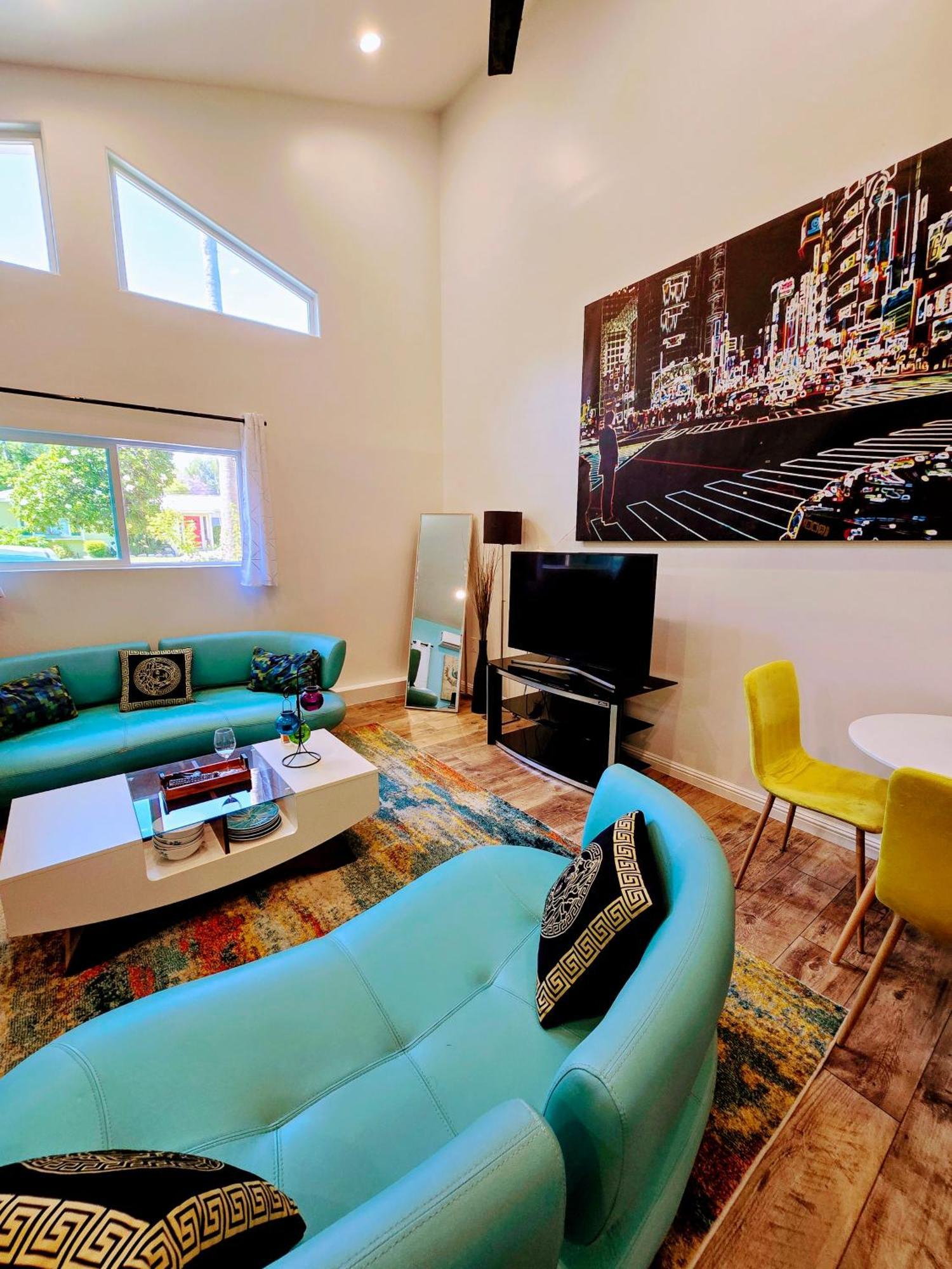 Luxury * Los Angeles